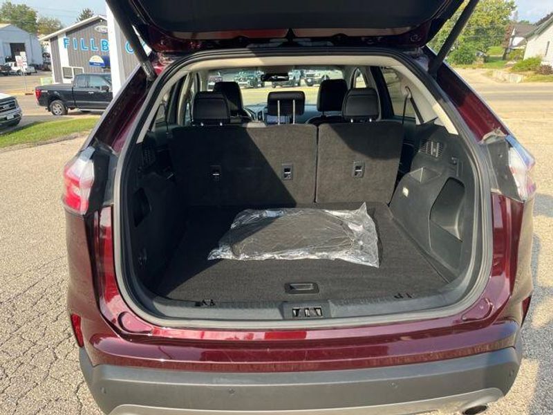 2020 Ford Edge SEL photo 6