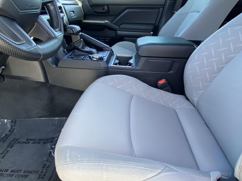 Used 2024 Toyota Tacoma SR5Image 17