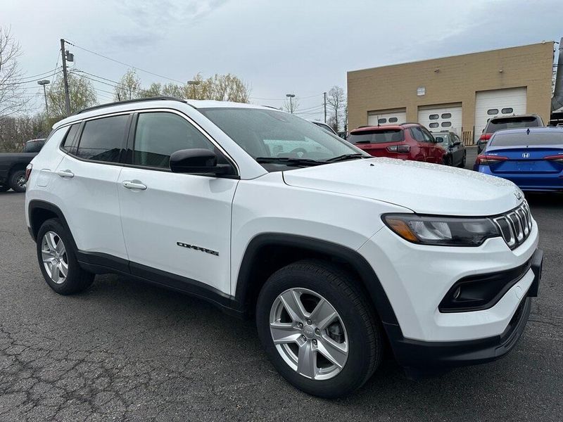 2022 Jeep Compass LatitudeImage 1