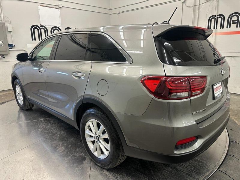 2019 Kia Sorento LXImage 12