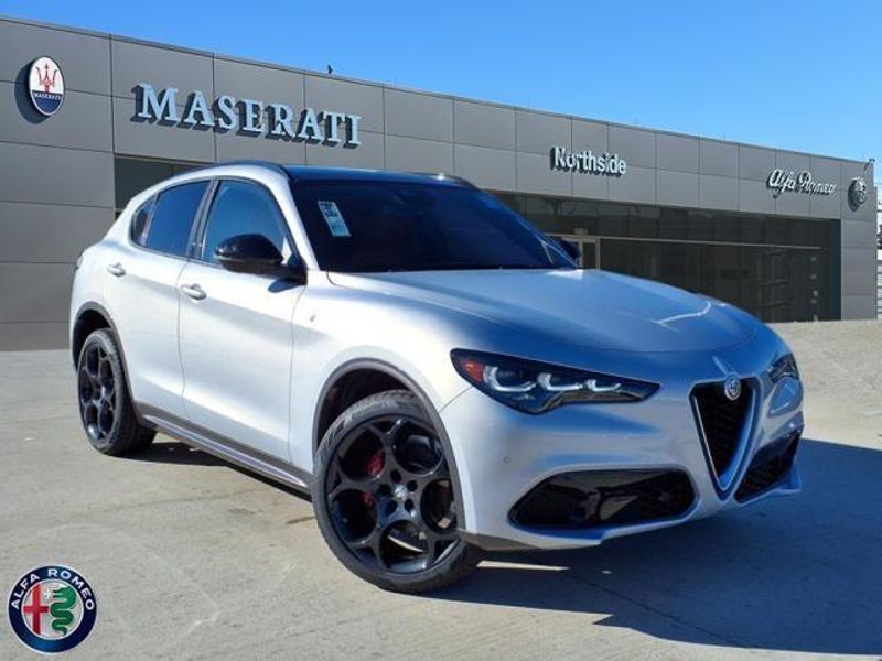 2024 Alfa Romeo Stelvio TiImage 1