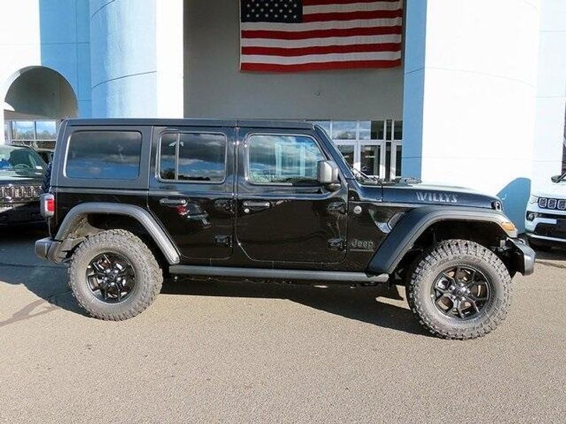 2025 Jeep Wrangler WillysImage 2