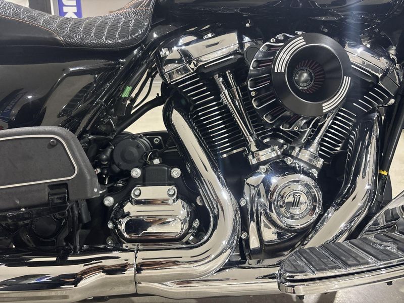Used 2021 Harley-Davidson ROAD GLIDE Image 17