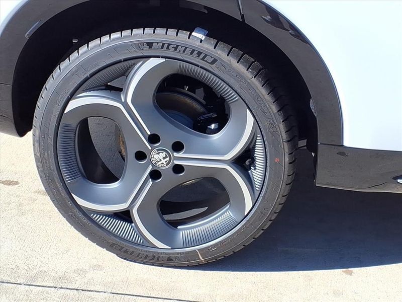 New 2026 Alfa Romeo Tonale Sport SpecialeImage 6