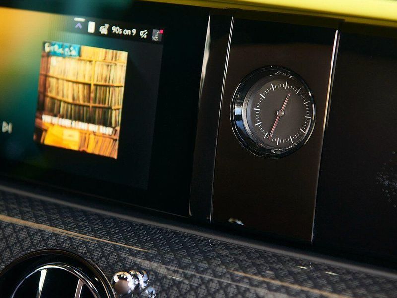 New 2026 Rolls-Royce Spectre Image 18