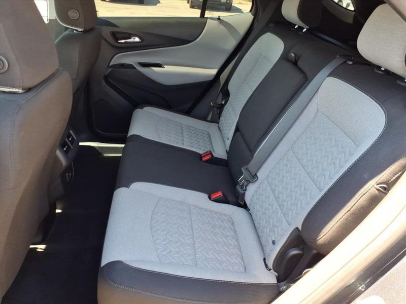 2023 Chevrolet Equinox LT photo 17