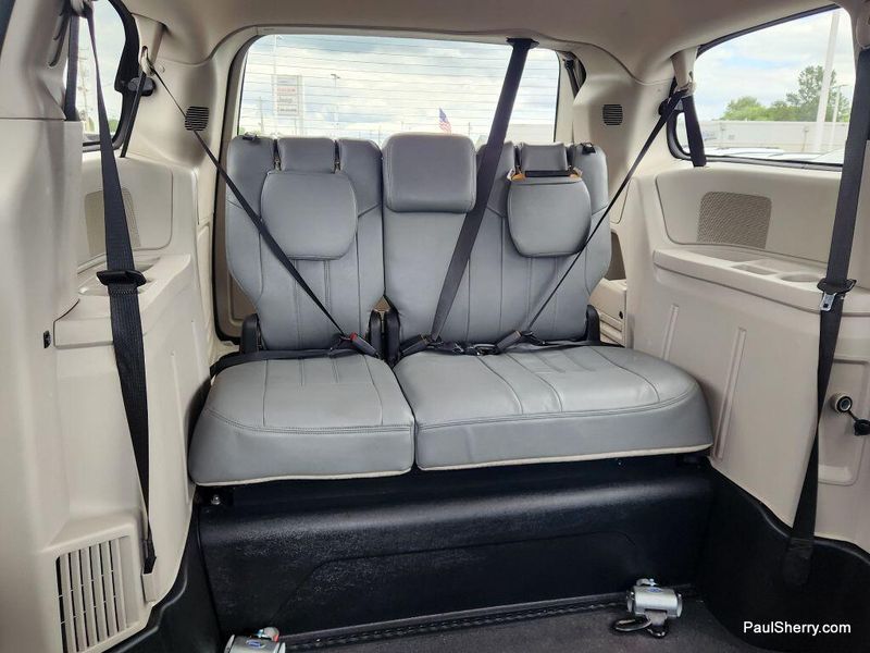 Used 2012 Dodge Grand Caravan SXT