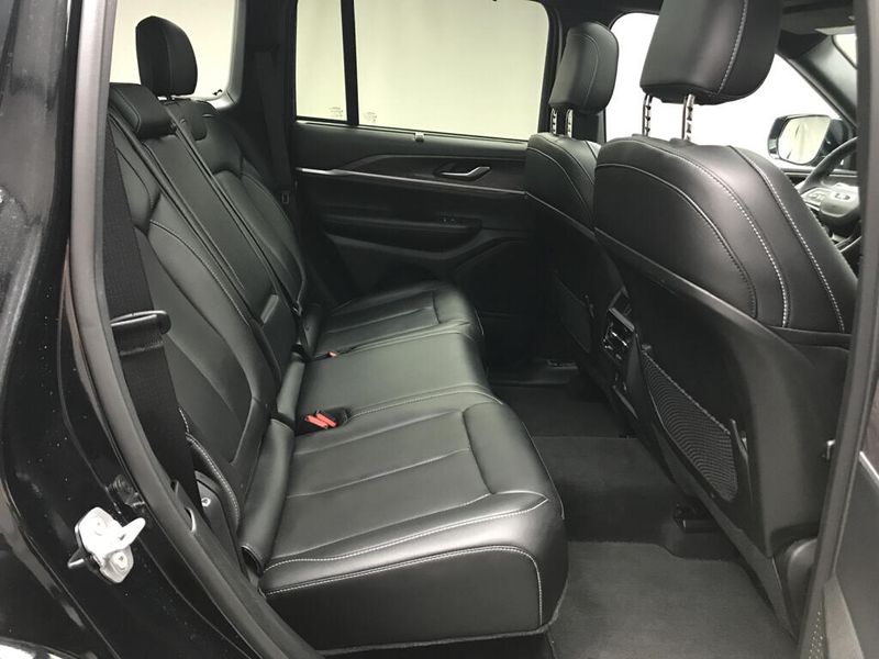 Used 2024 Jeep Grand Cherokee LimitedImage 23