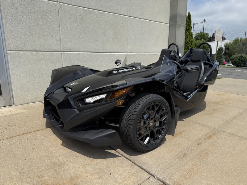 2025 Polaris SLINGSHOT SL AUTODRIVEImage 1