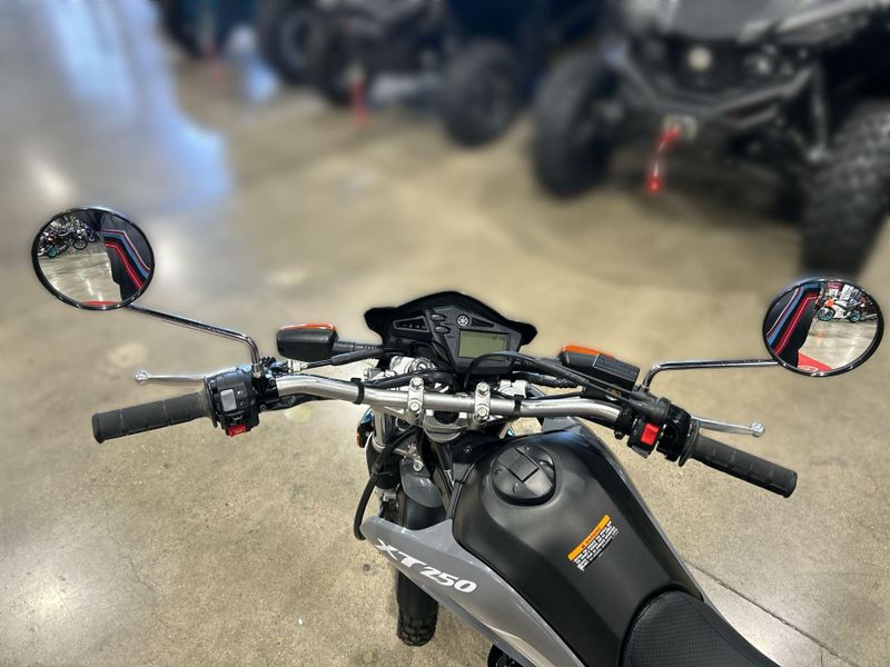 2022 Yamaha XT250 CA Image 15