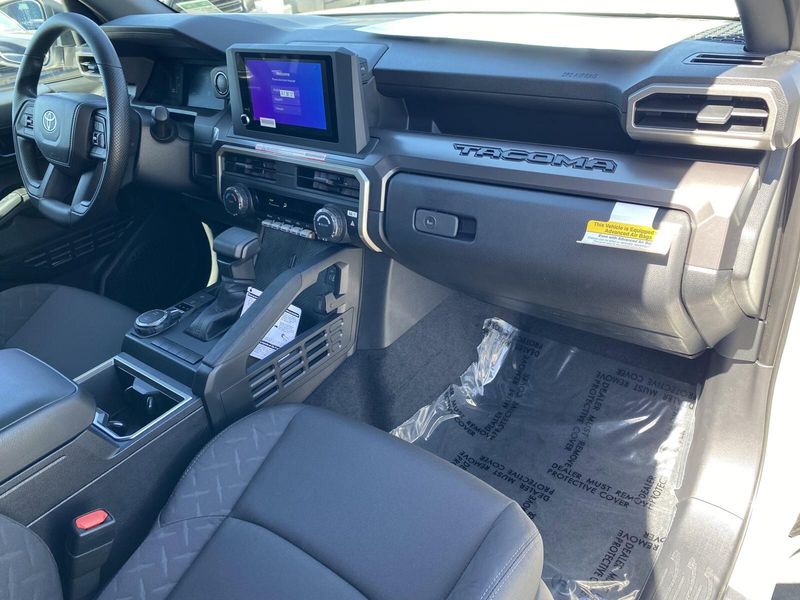2025 Toyota Tacoma SR5Image 9