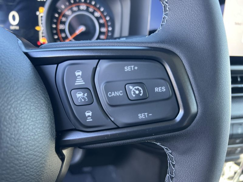 New 2026 Jeep Gladiator Sport S 4x4Image 21