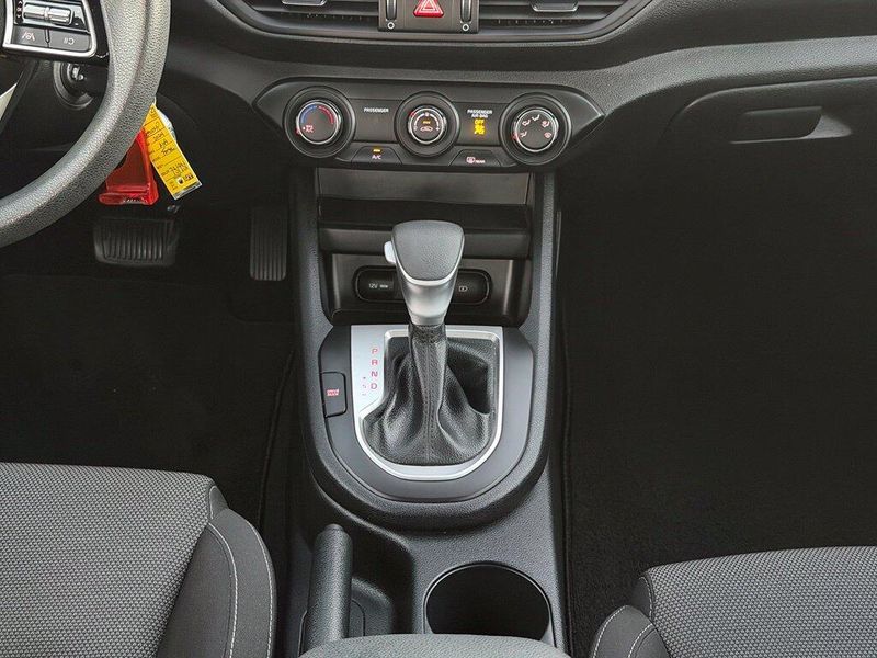 Used 2024 Kia Forte LXSImage 18
