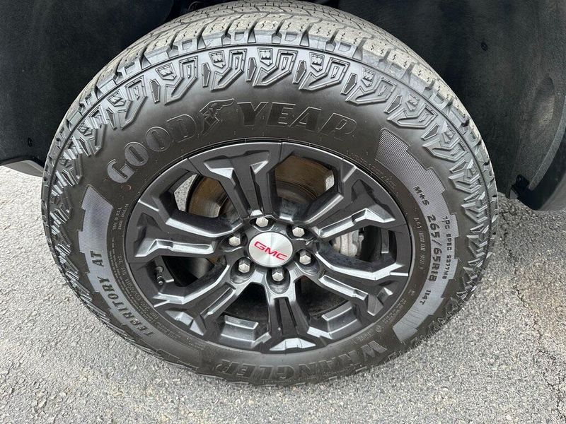 2023 GMC Canyon ElevationImage 34