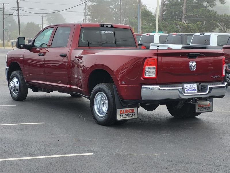 2024 RAM 3500 Tradesman Crew Cab 4x4 8