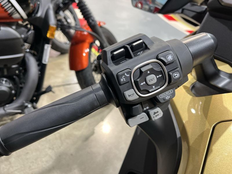 New 2025 Honda GOLDWING TOUR DCT Image 12