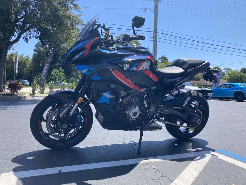 2025 BMW M 1000 XR