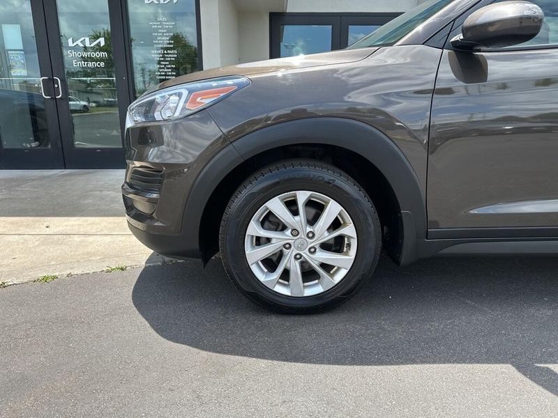 2020 Hyundai Tucson SEImage 11