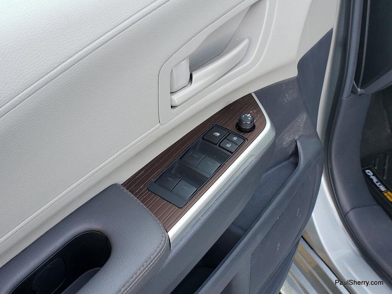 Used 2024 Toyota Sienna LE