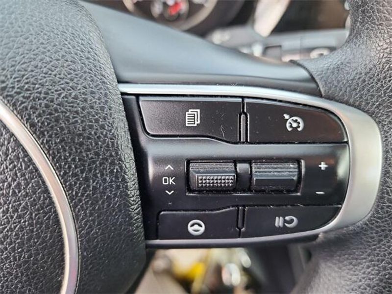 2021 Kia K5 LXImage 17