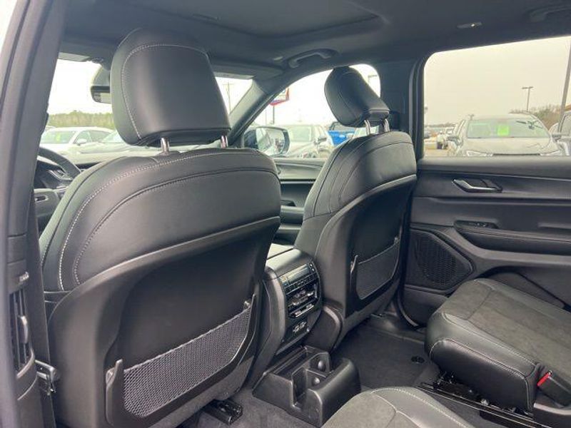 2025 Jeep Grand Cherokee L Altitude X 4x4