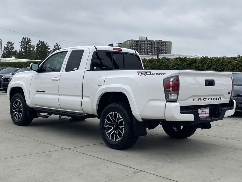 Used 2022 Toyota Tacoma TRD SportImage 5