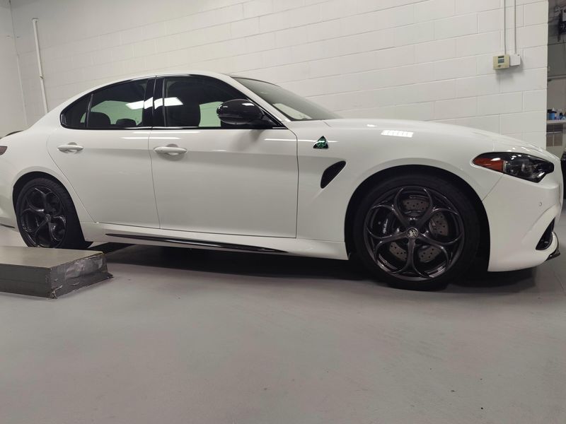 Used 2024 Alfa Romeo Giulia Quadrifoglio Supersport (1 of 66) w/Activ AsstImage 5