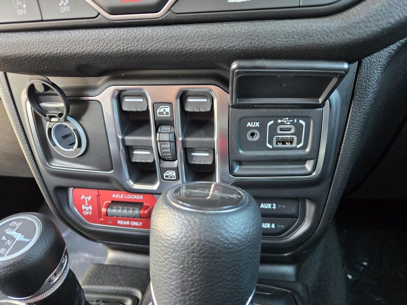 New 2026 Jeep Gladiator Willys 4x4