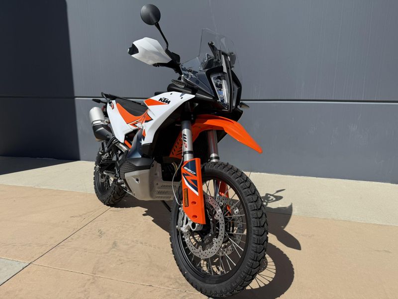 New 2024 KTM 890 ADVENTURE R Image 2