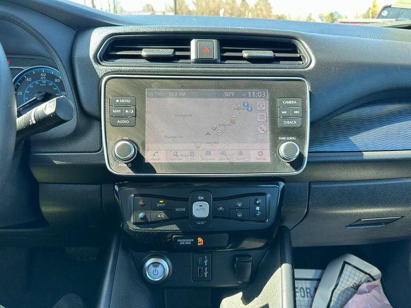 2020 Nissan Leaf SVImage 7