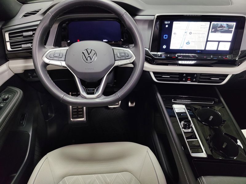 Used 2025 Volkswagen Atlas Cross Sport SEL Premium R-Line w/Sunroof/NavImage 19
