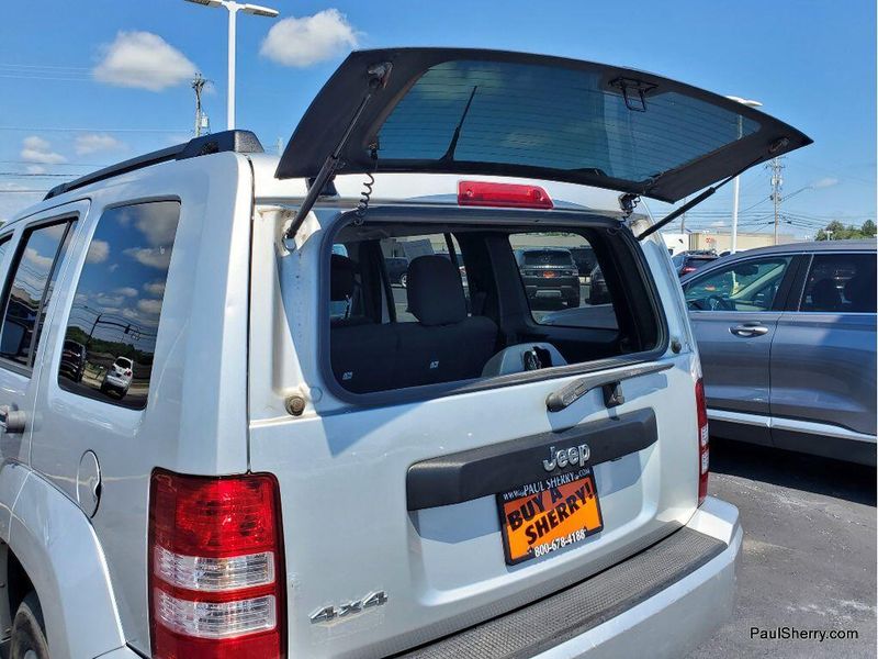 Used 2011 Jeep Liberty SportImage 10
