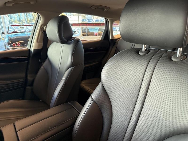 2023 Genesis G80 2.5T