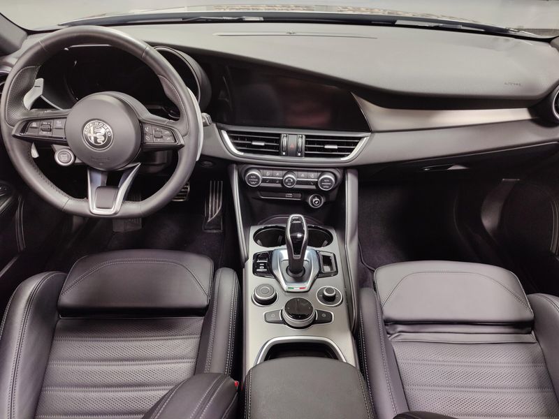 2024 Alfa Romeo Giulia Veloce AWD w/Sunroof/NavImage 18