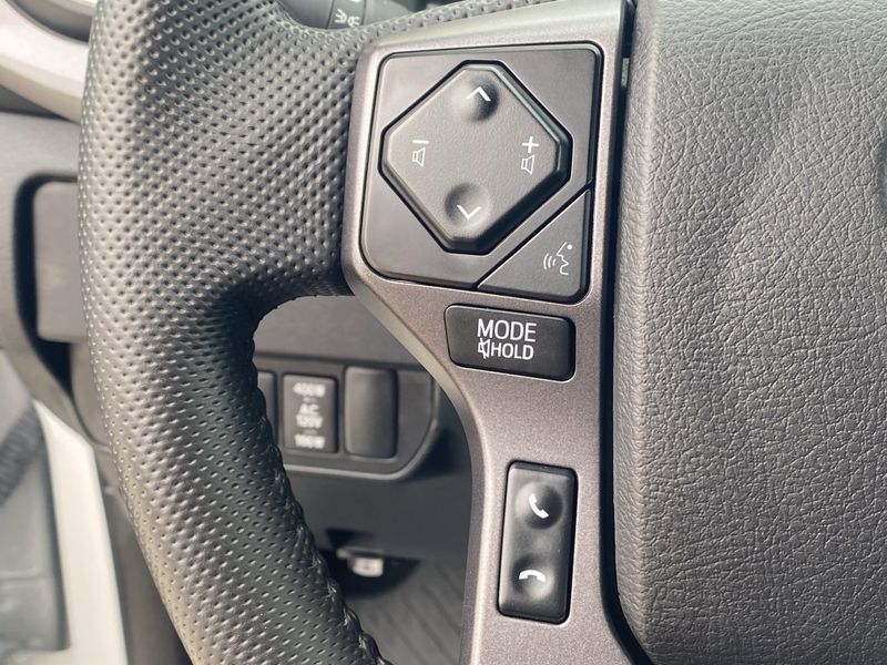Used 2022 Toyota Tacoma TRD SportImage 26