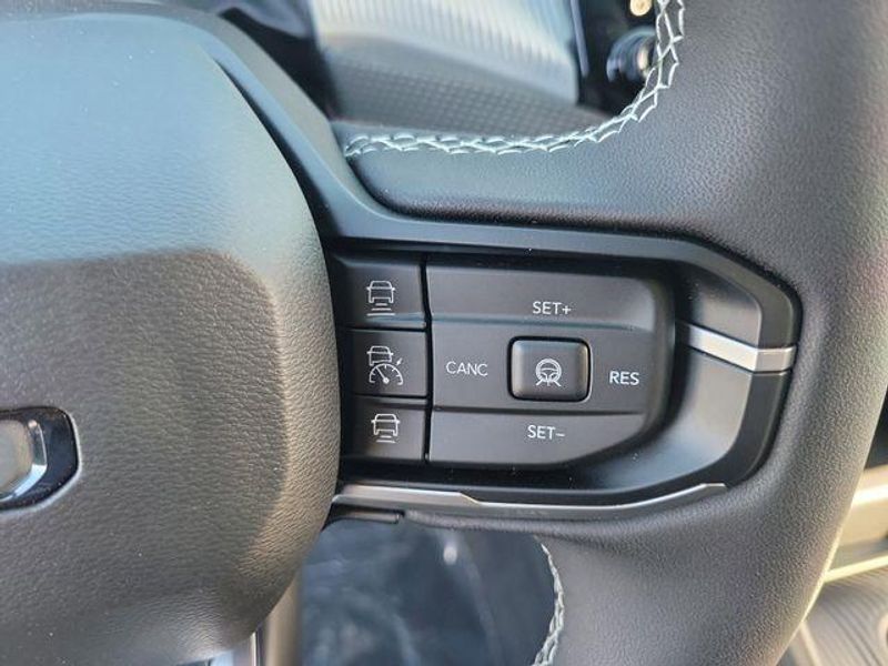 New 2026 Jeep Cherokee Limited 4x4