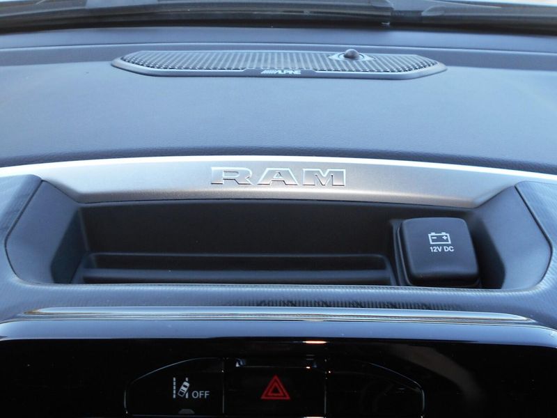 2025 RAM 1500 Big Horn Crew Cab 4x4 5