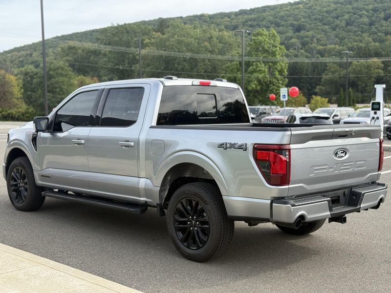 2025 Ford F-150 XLT photo 5