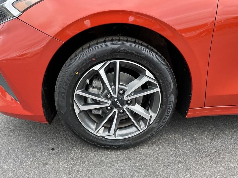 2023 Kia Forte LXSImage 11