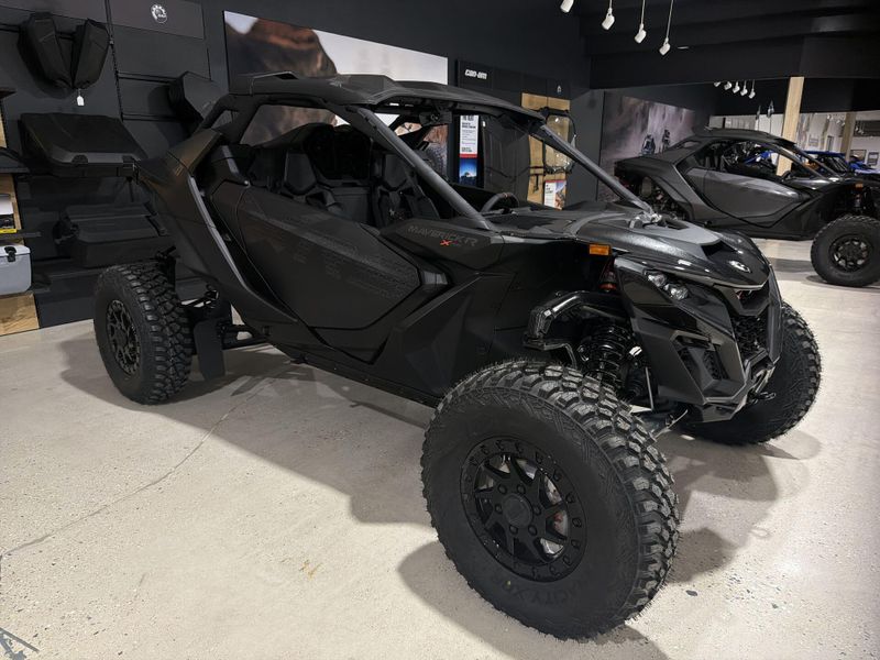 New 2026 Can-Am MAVERICK R X RS 999T DCT Image 1