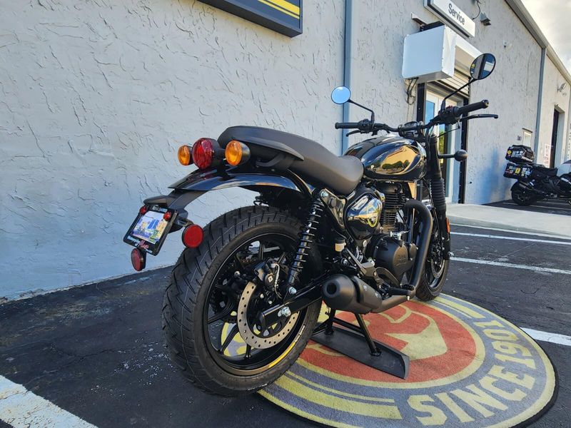 New 2024 Royal Enfield HUNTER 350 Image 13