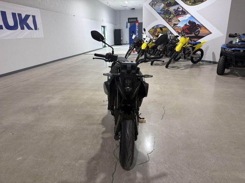 New 2026 Suzuki GSX-8S Image 12