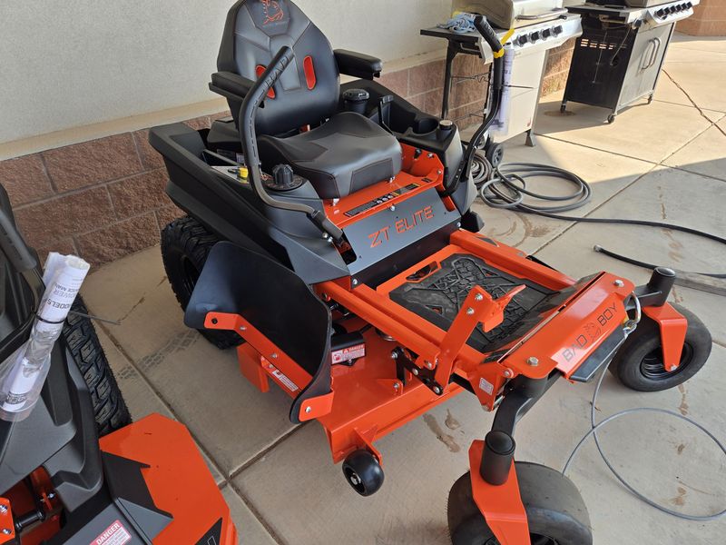 2025 Bad Boy Mowers ZT ELITE 48 KAWASAKI FR730V 24HP Image 5
