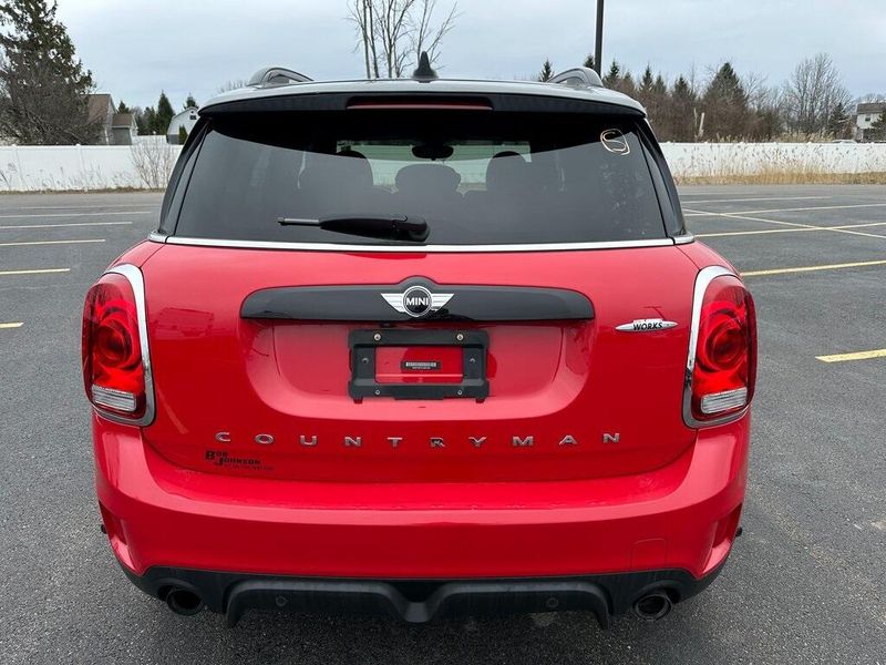 2018 MINI Countryman BaseImage 14