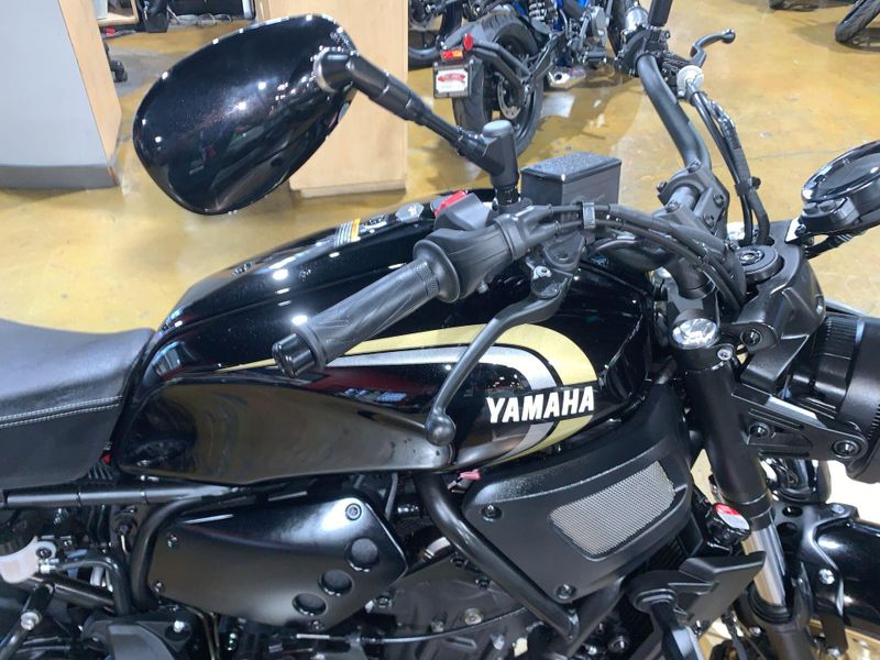 New 2025 Yamaha XSR700 Image 13