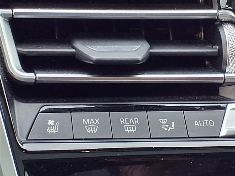 Used 2021 BMW 8 Series M850i xDrive Gran CoupeImage 23