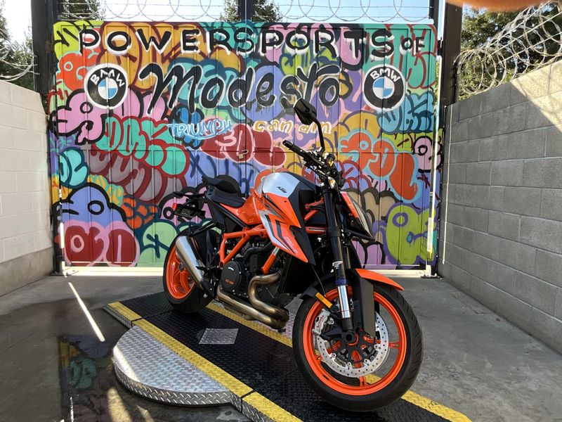 2022 KTM Super Duke 1290 R EVOImage 2