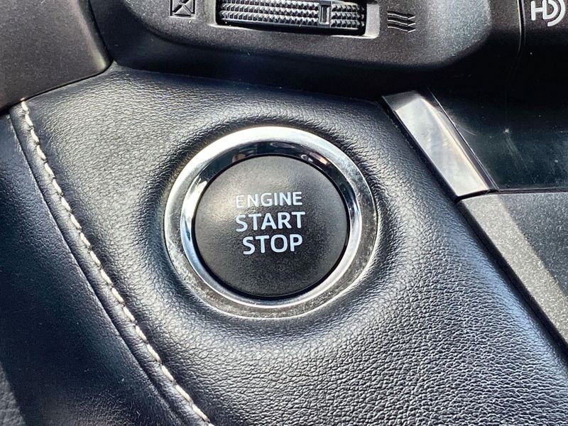 Used 2018 Toyota RAV4 XLEImage 16