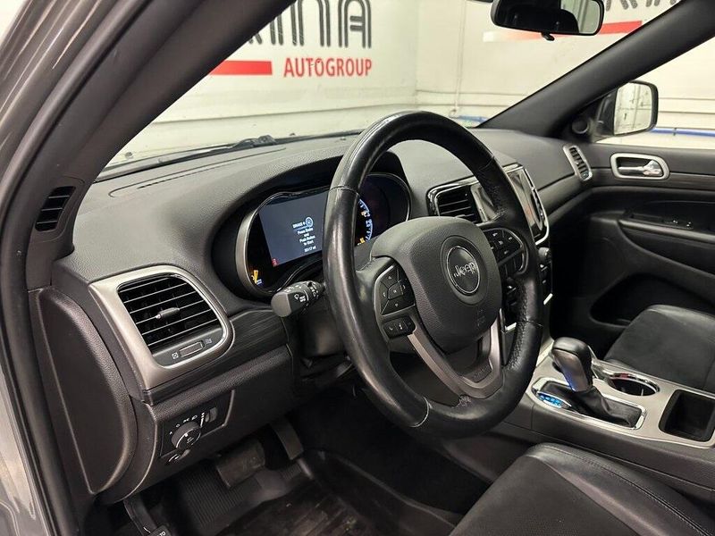 2021 Jeep Grand Cherokee Laredo XImage 20