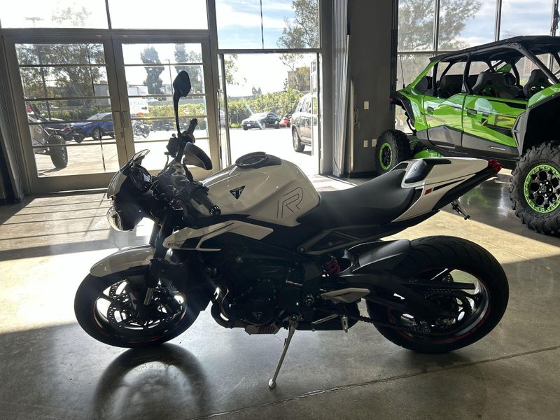 Used 2024 Triumph STREET TRIPLE 675 R Image 18